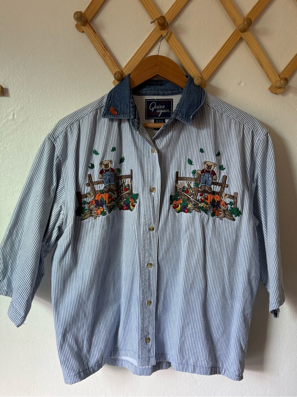 Quizz Again Embroidered Button up